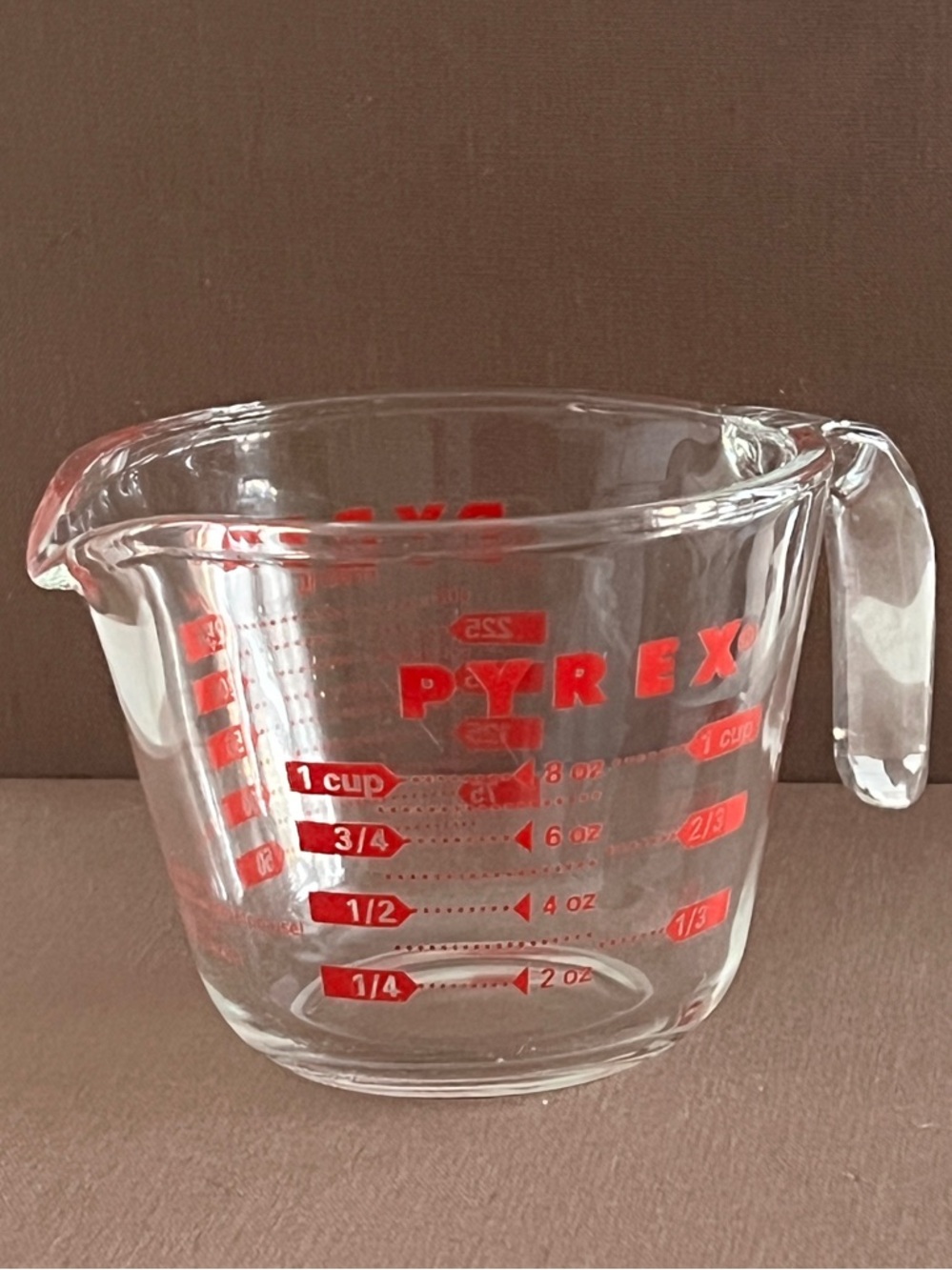 Vintage PYREX all capital letters Measuring Cup